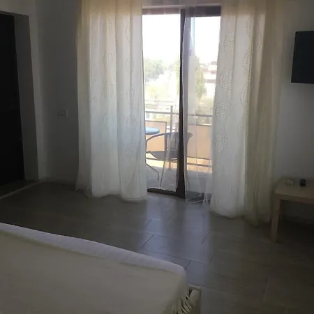 Гостевой дом Casa Lacul Sarat 3*
