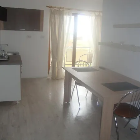 Casa Lacul Sarat Guest house