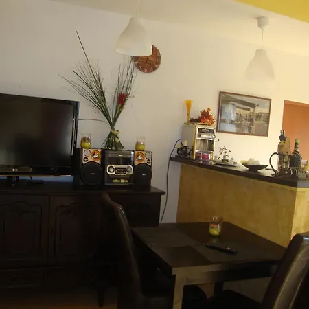 Casa Lacul Sarat Guest house