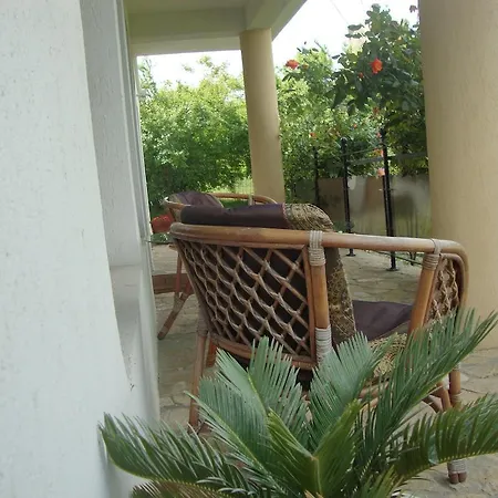 Casa Lacul Sarat בית הארחה